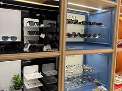 -吴良材眼镜(美罗城店)