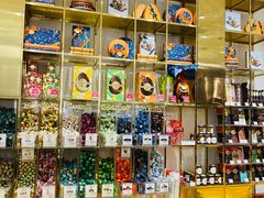 -VENCHI 闻绮(上海佛罗伦萨小镇店)