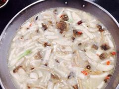 -老来福·非遗酸汤兔(凯旋路店)