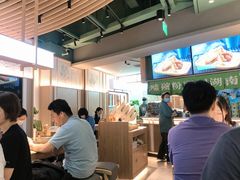 大堂-百春原湖南牛肉粉(百联世纪店)
