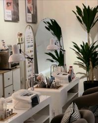 -Lucky girl建构养甲·中式翘睫专业店