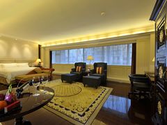 行政豪华商务客房4_副本-深圳富苑皇冠假日套房酒店