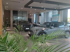 -南充通源宝马4S店(高坪店)