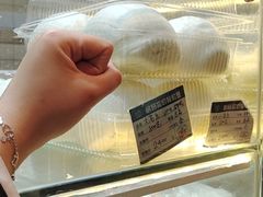 -白玉兰食品甜凤店(合生汇店)