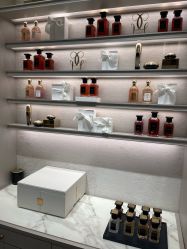 -法国娇兰精品店