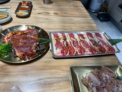 -汉城烤肉·黑金冠(华山路店)