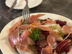 桃子芭乐火腿沙拉-LESCEDARS Brasserie Bistro香柏树