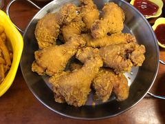 -BHC炸鸡(明洞总店)