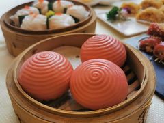 火龙果流沙包-万山楼海鲜酒家·二十三年老字号