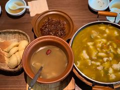 -有红鸡毛店·川菜(建设路店)