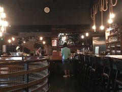 -斯普汇生蚝牛排馆(中骏世界城店)
