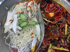菌香鸳鸯锅-晓宇重庆火锅(赛格国际购物中心店)