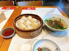 -馋三尺蟹粉小笼(人民广场店)