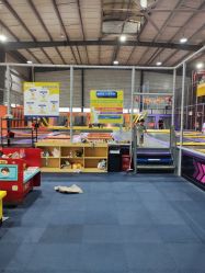 -趣玩空间蹦床乐园(临平旗舰店)