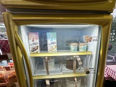 -红宝石·鲜奶小方·海派西点房(长阳店)