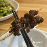 店家的烤牛肉和烤牛筋，非常深得我心[调皮]