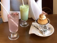 -Café Monson