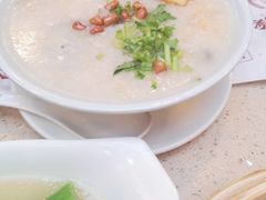 荔湾艇仔粥-点都德(千灯湖环宇城店)