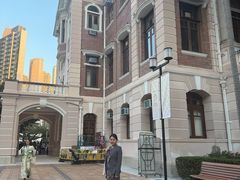 -香港大学