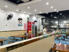 大堂-老何家后安粉·糟粕醋海鲜火锅(三亚湾椰梦长廊店)