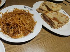酸辣土豆丝-河沿肉饼Beijing Pie(东华门店)