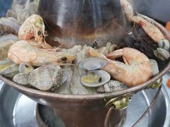 -一口猪海鲜浑锅·东北家常菜