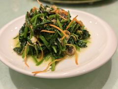 菠菜拌毛蚬子-老虎滩船说·海胆水饺·大连海鲜(老虎滩店)
