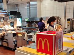 -麦当劳甜品站(高德置地广场春广场店)