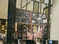 -广州万富希尔顿酒店·感趣自助餐厅·金秋蟹宴生蚝海鲜刺身