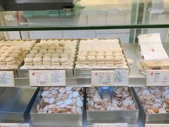 面包甜点陈列柜-上海哈尔滨食品厂(淮海中路店)
