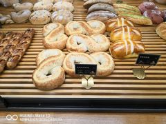 -焙丽拾光(麦凯乐直营店)