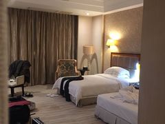 -江门新会碧桂园凤悦凤凰酒店(万达广场店)