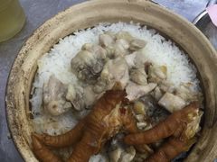 凤爪滑鸡煲仔饭-兴记菜馆