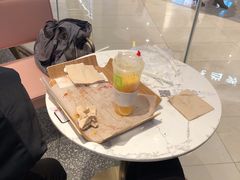 -奈雪的茶(青岛卓悦里INTOWN店)