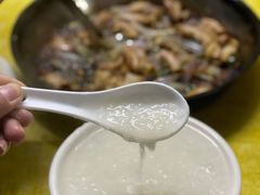 -河记肠粉店