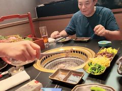 -山川小町·极番烧肉(新地假日广场店)