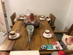 -毛辣果·贵州红酸汤牛肉火锅(西单店)