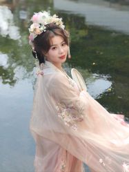 -一揽芳华汉服旗袍体验馆(拙政园店)