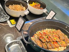 -广州万富希尔顿酒店·感趣自助餐厅·金秋蟹宴生蚝海鲜刺身