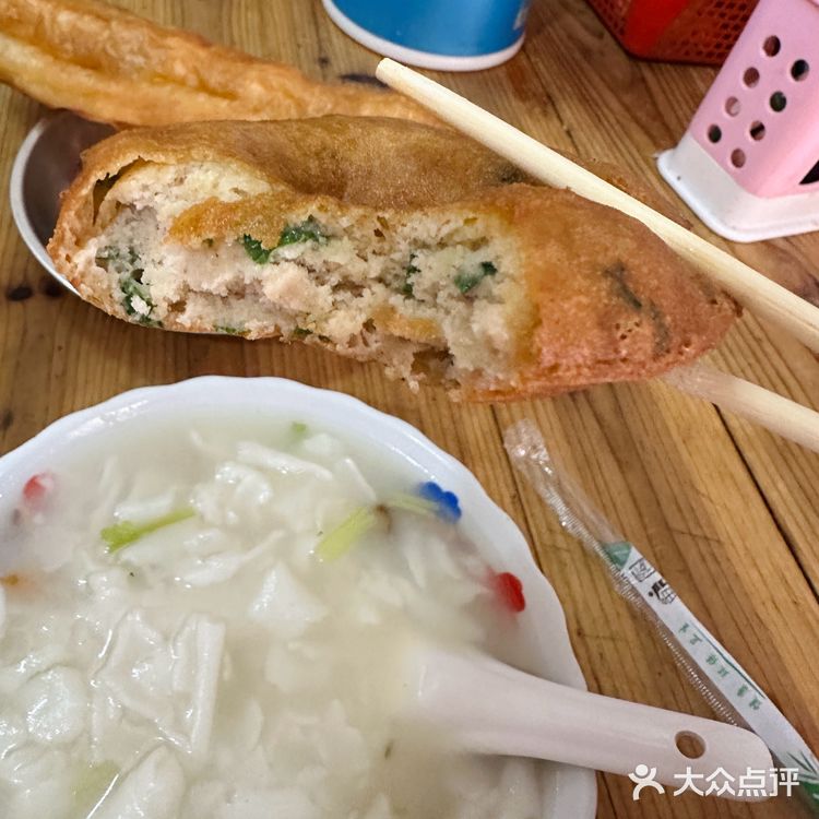 探寻到一家很传统的福州锅边