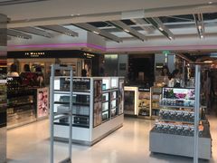 -中免(澳门机场免税店)