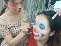 -金夫人化妆摄影职业培训学校