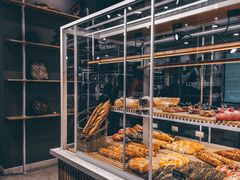 -焙丽拾光(麦凯乐直营店)