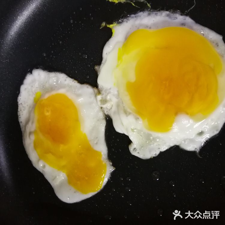 每天鸡蛋换着花样吃,这样煎荷包蛋很好吃 - 大众点评吃喝玩乐精选