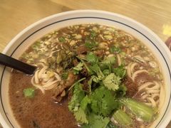 锅挑牛肉面-锅儿挑面馆