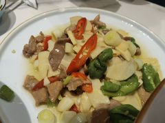 -犇逸·乐山跷脚牛肉·四川现炒(览海店)