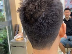 -首脑美发沙龙