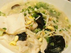 -渝是乎酸菜鱼(龙旗购物中心店)