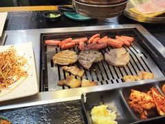 -臻牛烤肉
