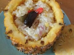 傣家菠萝饭-茶花妹子云南餐厅(传媒大学店)